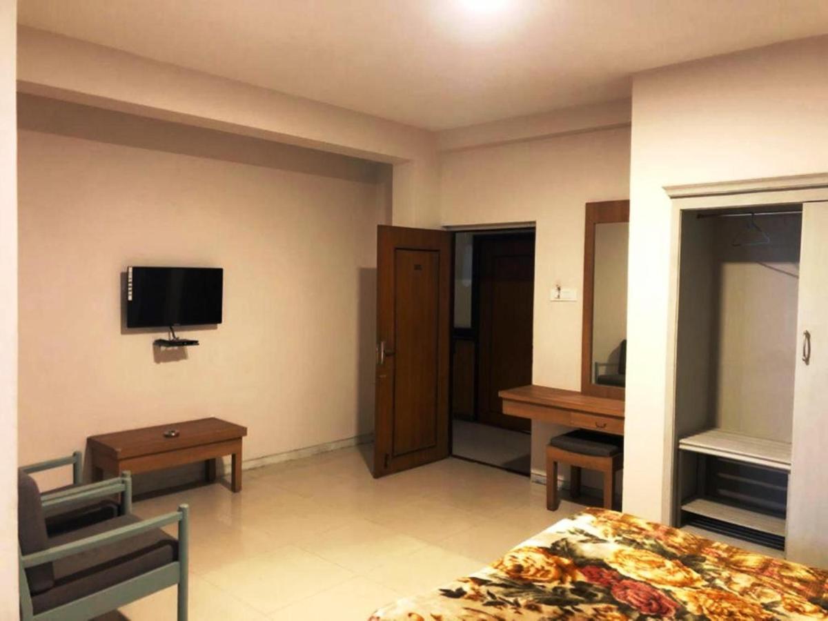 Hotel Preethi Palace Ooty Ngoại thất bức ảnh